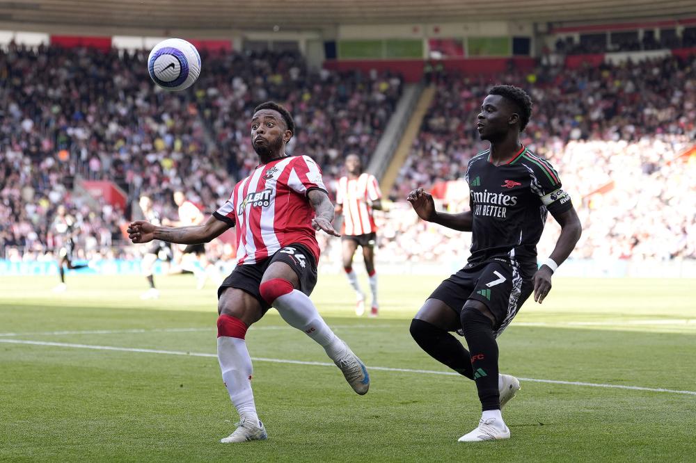 前球员点评尤里奇与卢克曼冲突：教练不该上手，错在尤里奇